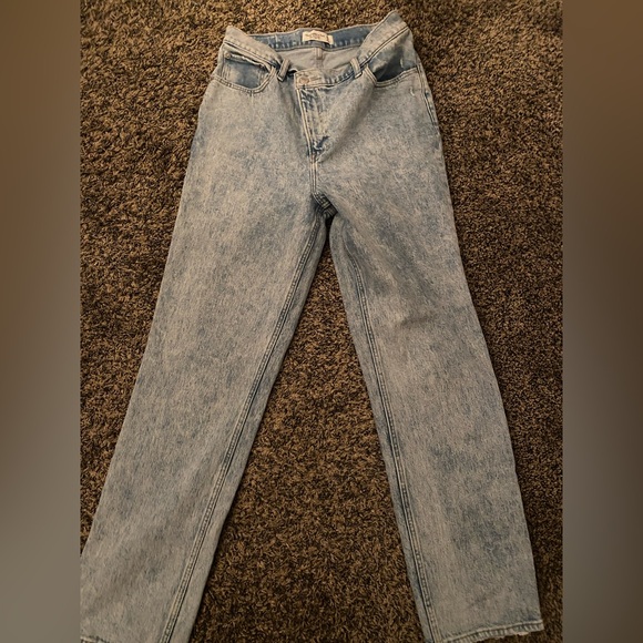 Abercrombie ultra high rise 90s straight jeans - Picture 3 of 8